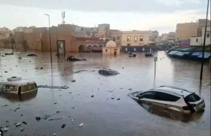 Flash floods kill 21 in Moroccan coastal town