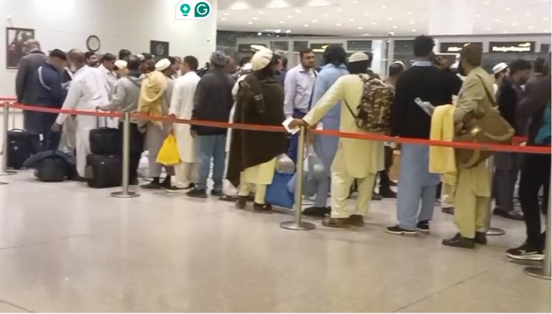 Heavy rush at Islamabad airport immigration counters causes long delays for passengers