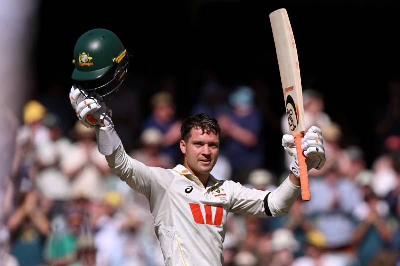 Emotional Carey slams ton to give Australia upper hand in 3rd Ashes Test