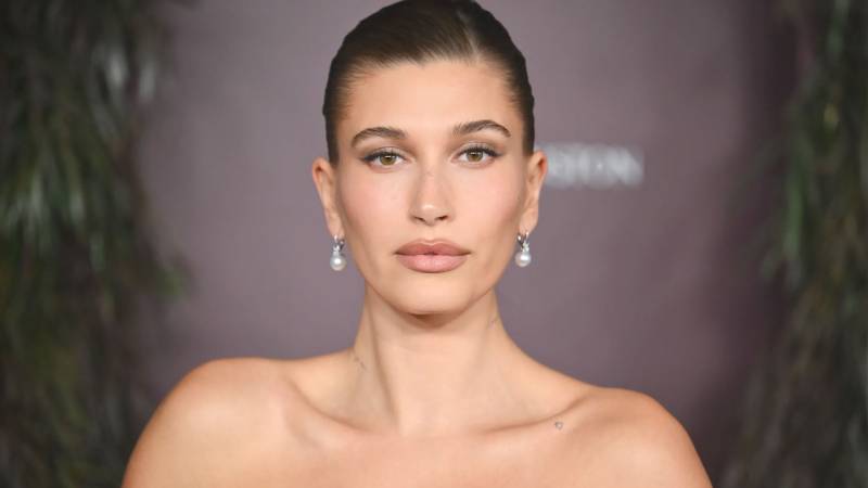 Hailey flaunts toned midriff during West Hollywood spa date with Bieber