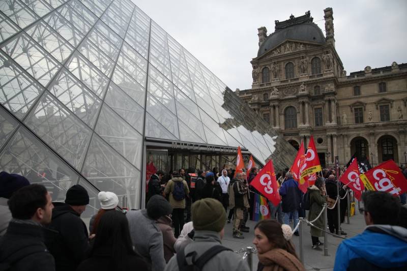 Louvre under strike pressure partially reopens to frustrated tourists