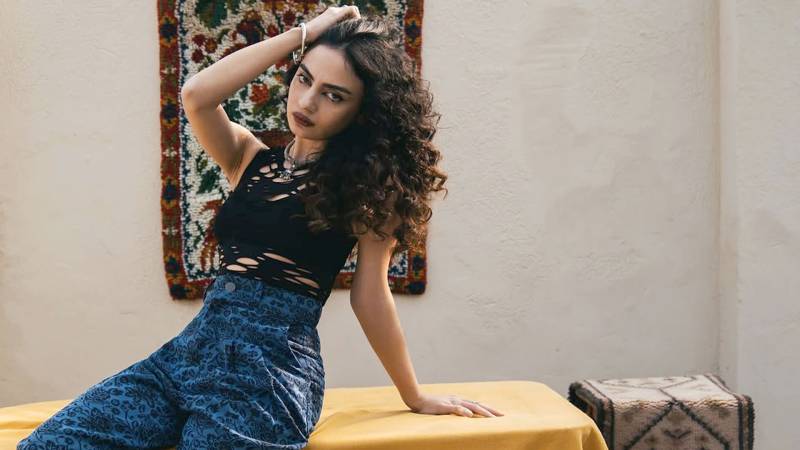 Mehar Bano jokes about bad hair day in latest reel