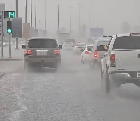 Dubai expects heavy rainfall, tells residents to stay indoors