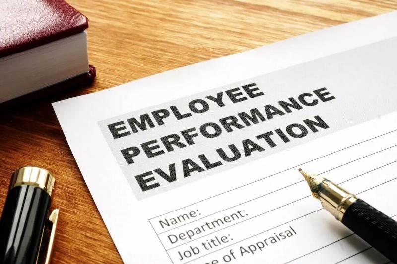 Federal government introduces online performance evaluation for senior officers from 2026