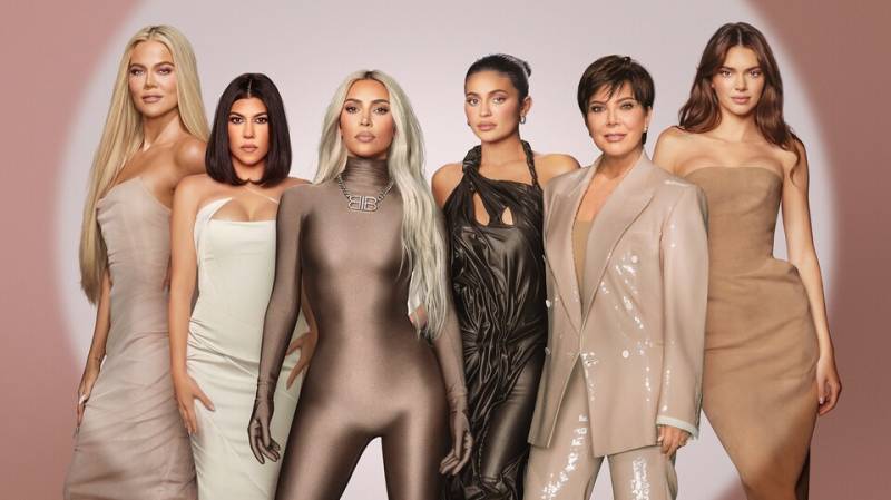 Khloé spills secrets behind Kardashians’ Christmas Eve bash 