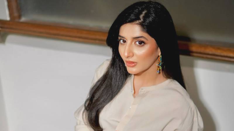 Mawra Hocane bids farewell to Jama Taqseem, thanks fans and team 