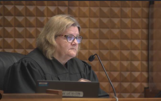 US judge convicted of helping immigrant evade arrest