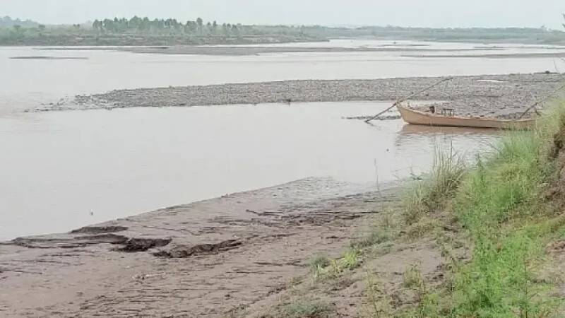 Pakistan raises concern with India over Chenab River flow drop