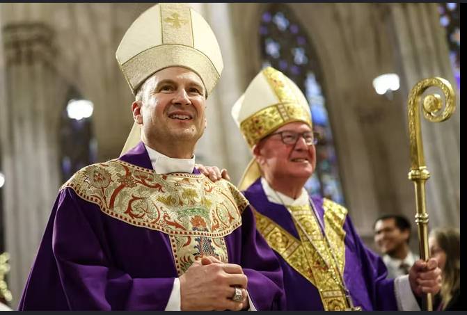 Pope replaces New York's pro-Trump Cardinal with pro-migrant Chicagoan