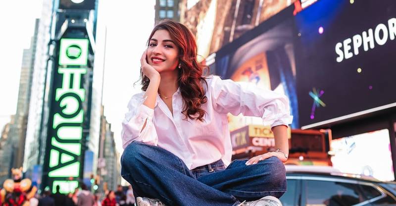 Kinza Hashmi and Ali Raza steal spotlight at fashion show