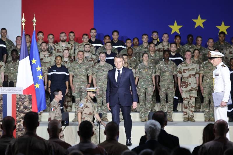 Macron in UAE for bilateral talks, Christmas with French troops