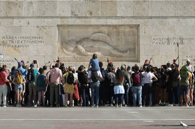 Greece headed for 'record year' for tourism, says minister