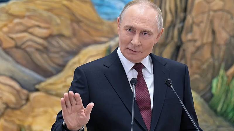 Kremlin denies three-way US-Ukraine-Russia talks in preparation