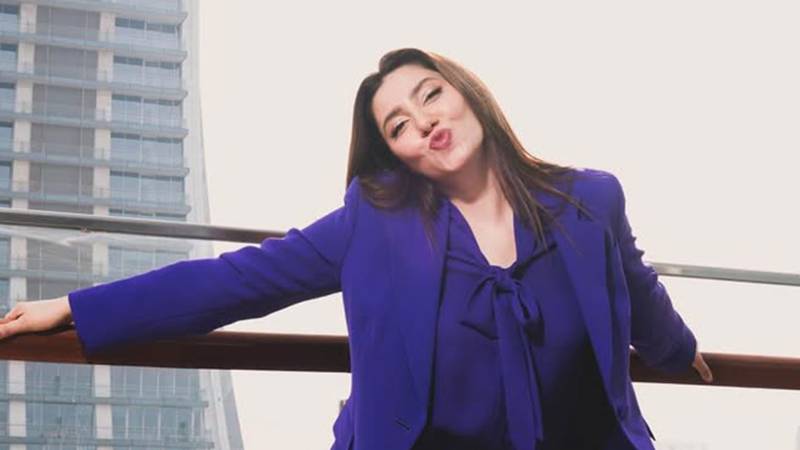 Birthday buzz: Mahira Khan receives love from fans and friends