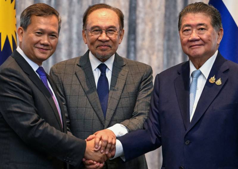 Cambodia asks Thailand to move border talks to Malaysia