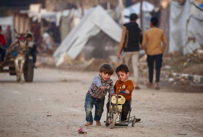 Israel defence minister vows to establish outposts in Gaza