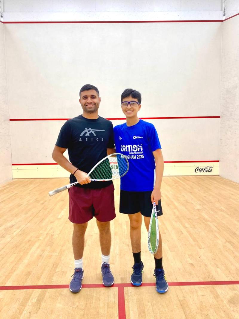 Muhammad Farhan achieves elite Level-III squash coaching certification