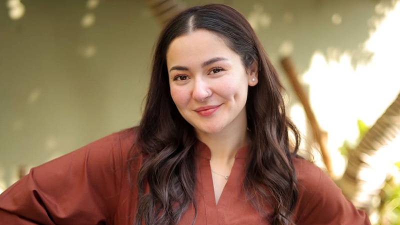 Hania Aamir turns heads in brown look as Meri Zindagi Hai Tu trends