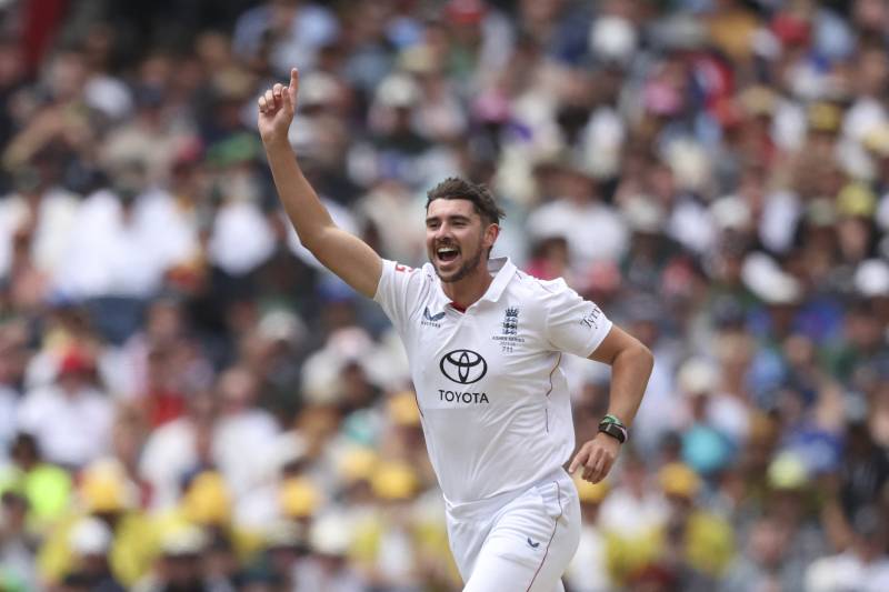 Australia lead England by 46 after 20 wickets fall on crazy day at MCG