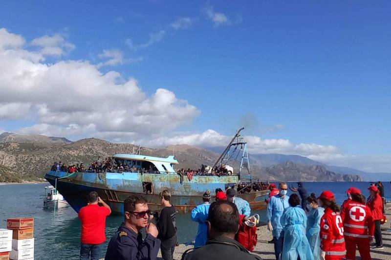 Nearly 400 would-be migrants rescued off Greek island