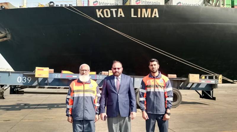 Pakistan receives third shipment of Chinese aid for flood-hit people