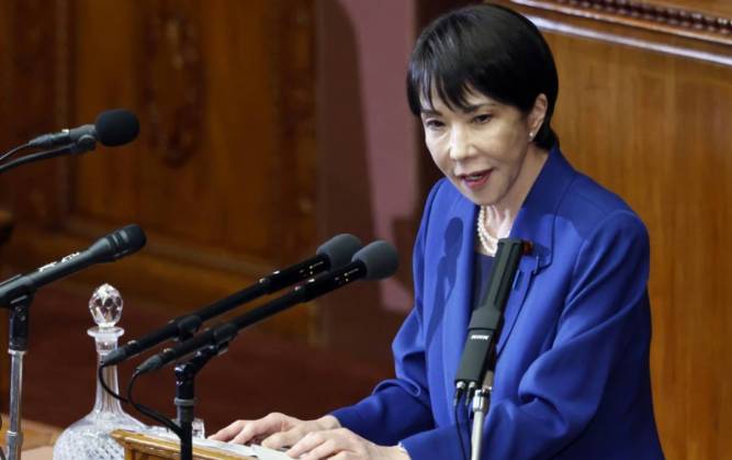 Japan govt approves record 122 trillion yen budget