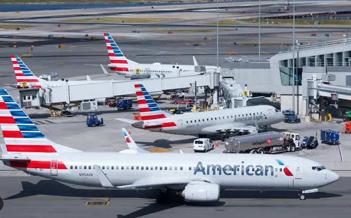 US air traffic snarled as New York braces for deep snow
