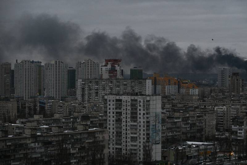 Russia pummels Kyiv ahead of Zelensky's US visit