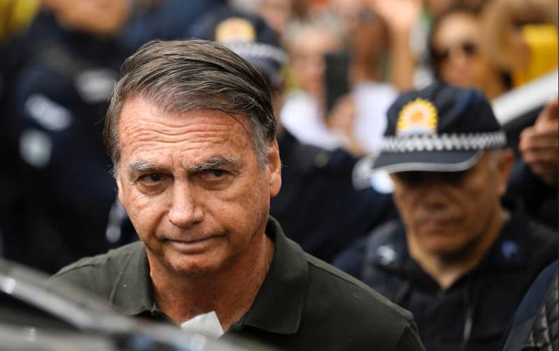 Brazil orders house arrest for Bolsonaro accomplices in coup plot