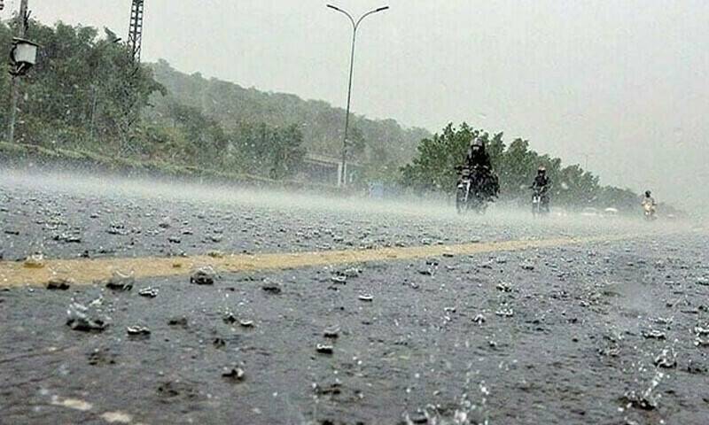 Karachi and Lahore face high pollution, rains expected from Tuesday