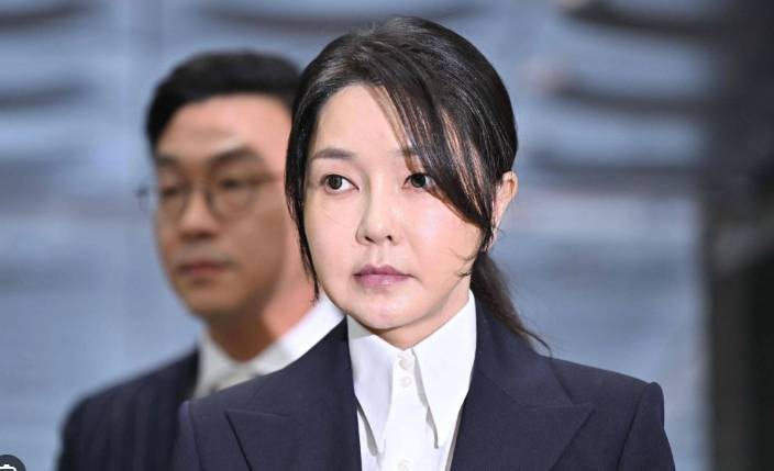 South Korea's ex-first lady accused of taking over $200,000 in bribes