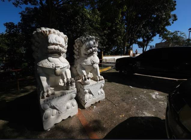 Monument honouring China's contribution to Panama Canal torn down