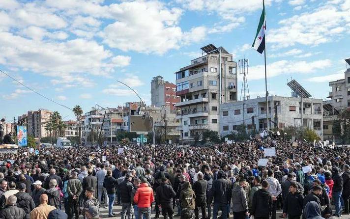 Three dead in Syria as Alawites protest mosque bombing
