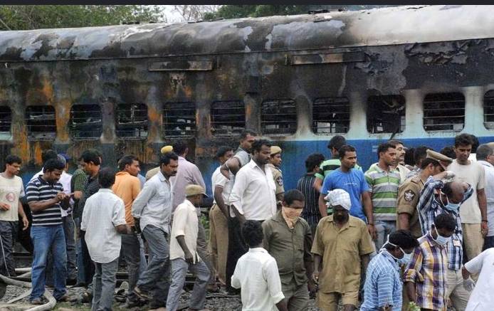 Indian train with 158 passengers on board catches fire in Andhra Pradesh