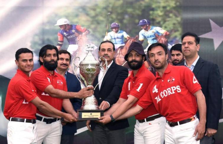 Field Marshal gives away prizes to winners of Polo & Tent Pegging C’ship
