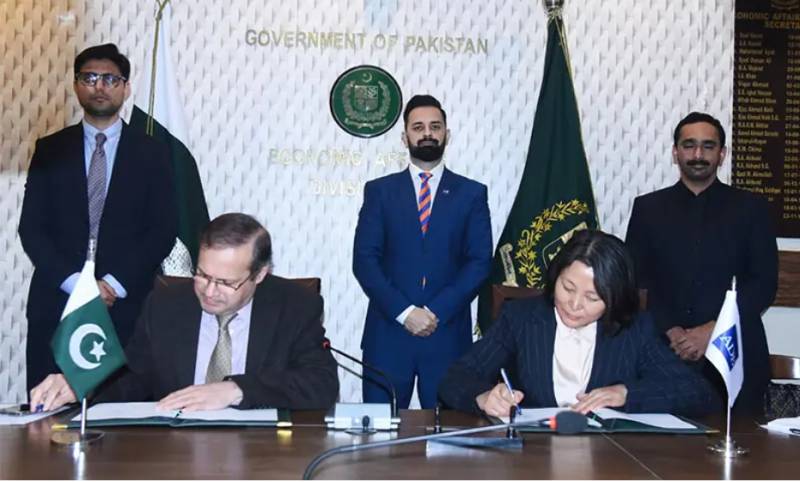 Pakistan inks climate resilience initiatives with Asian Development Bank