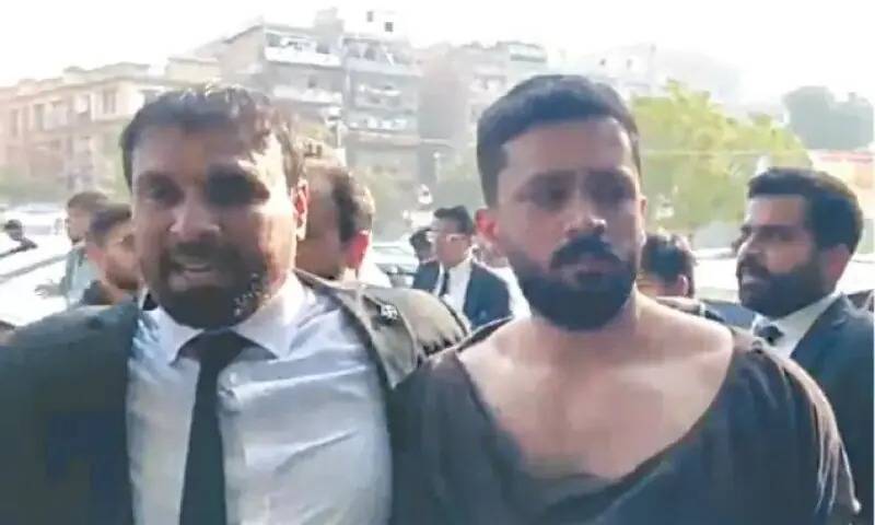 Karachi Bar withdraws strike call after talks over lawyers’ violence case