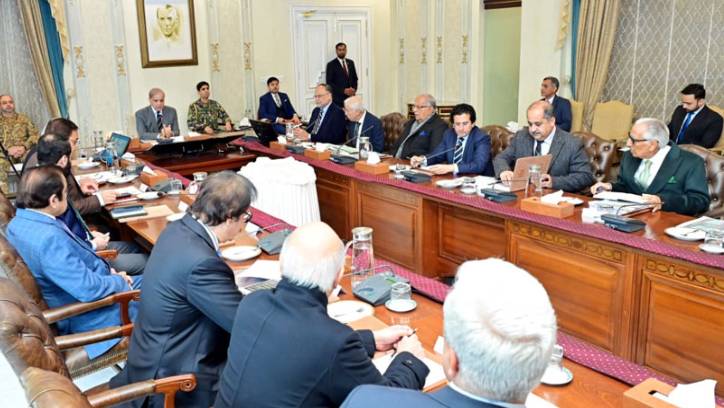 PM Shehbaz orders all ministries to fast-track investment projects