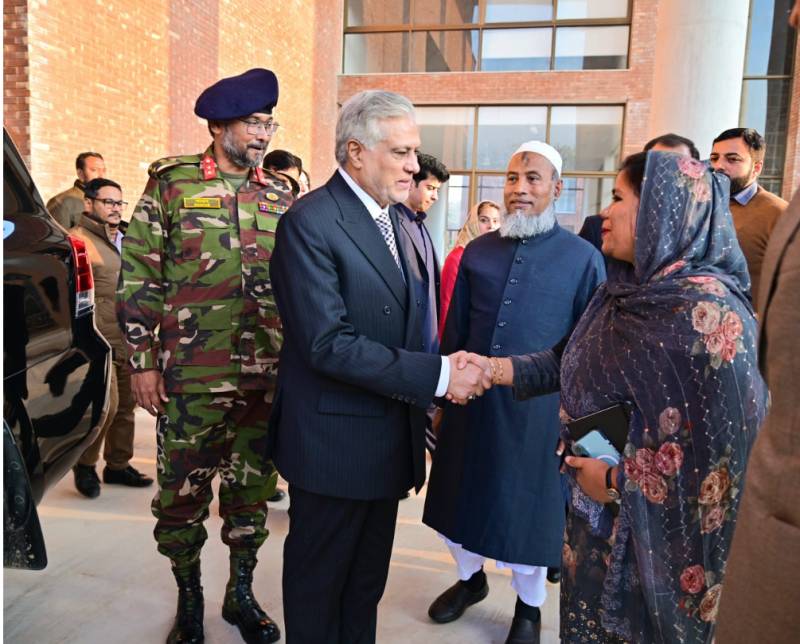 DPM Dar visits Bangladesh HC, offers condolences over demise of Khaleda Zia
