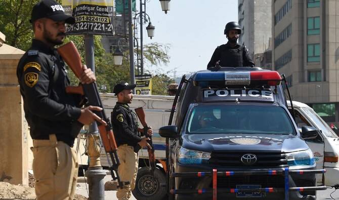 Police fail to arrest cop who murdered father of eight in Larkana