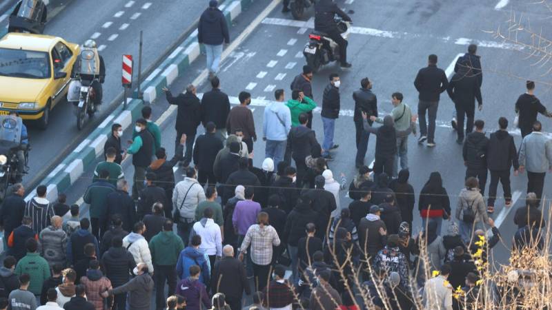 New clashes in Iran as protests enter second week: rights groups