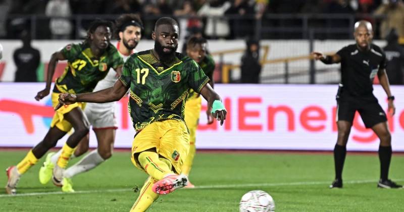 Ten-man Mali beat Tunisia on penalties to reach Cup of Nations quarters