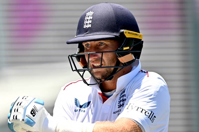 Head hits back for Australia after Root's majestic 160
