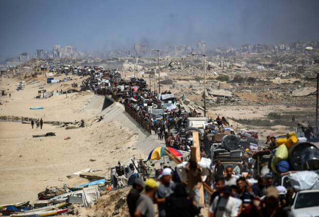 Israel says ban on Gaza media access should stay