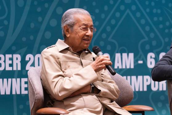 Mahathir Mohamad in hospital after fall