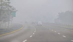 Fog forces closure of M-4 from Gojra to Abdul Hakeem
