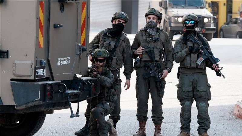 Red Crescent says Israeli army gunfire wounds five in West Bank