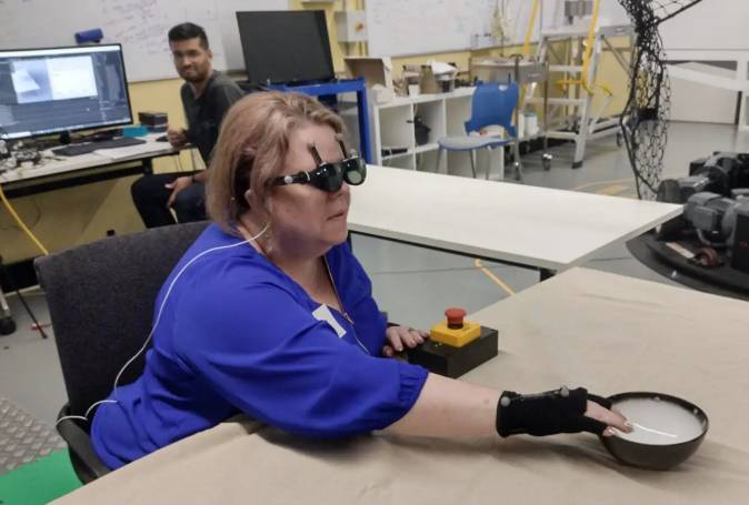 Smart glasses find purpose among blind users