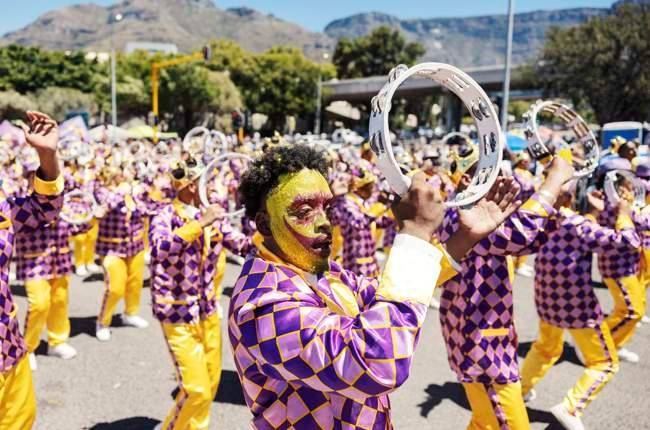 Thousands attend annual minstrel parade in S.Africa's Cape Town