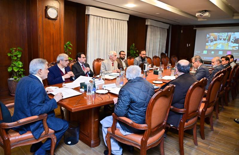 Govt reviews sugar prices, notes declining trend
